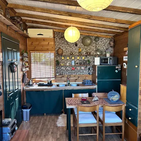 Avra Wooden House Apartamento