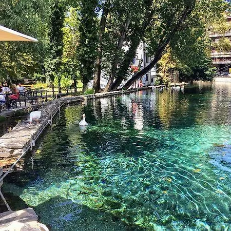 Avra Wooden House Apartamento *