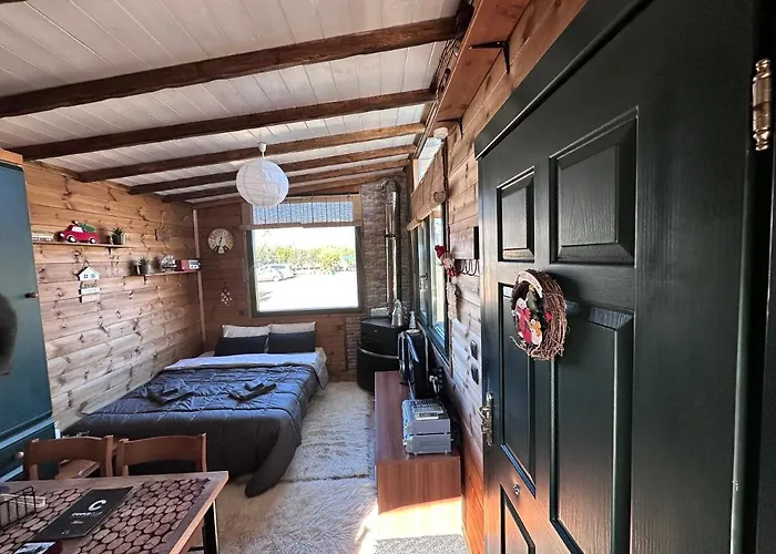 Appartement Avra Wooden House *